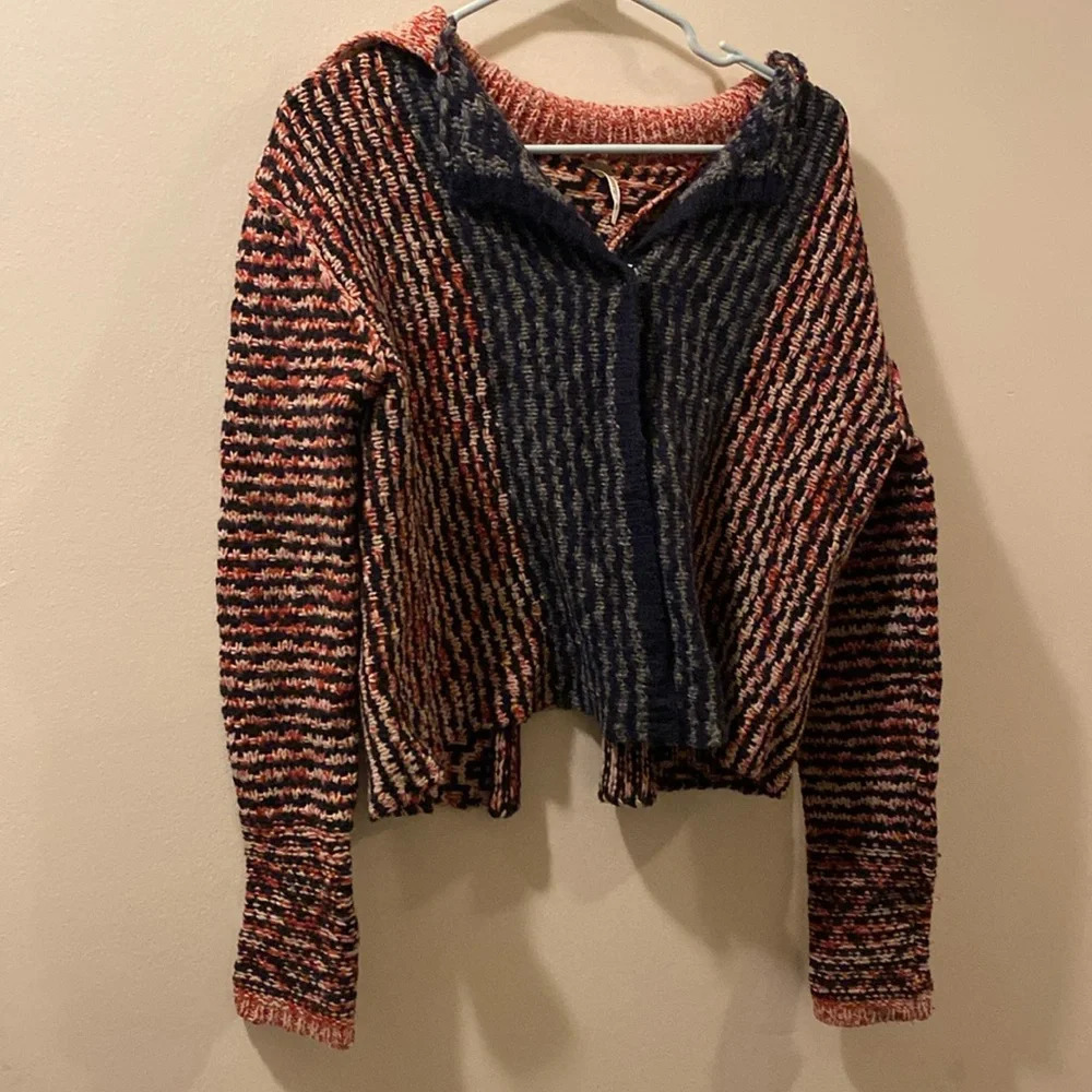 Free People women’s cardigan - knit - wool blend - snap closure - open back - S